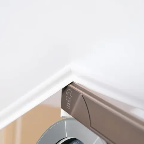 Jak dociąć listwy sufitowe w rogach