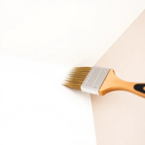 Jak odciąć sufit od ściany bez taśmy