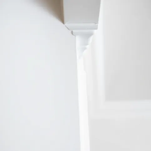 Jak zlikwidować zaokrąglenia przy suficie